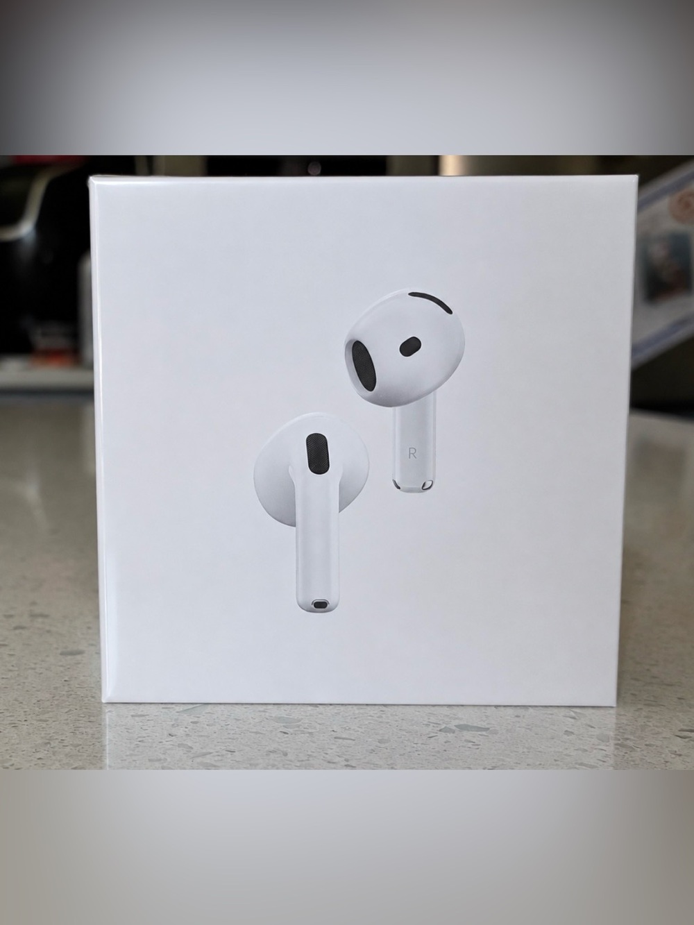 Wireless True Stereo Earbuds in White - Compact Bluetooth Headset